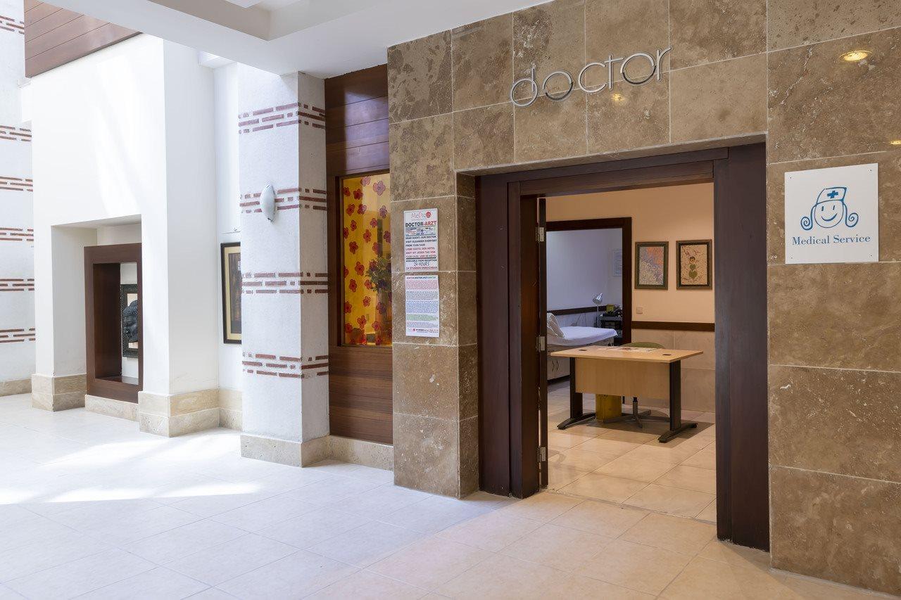 Oleander Hotel 5*