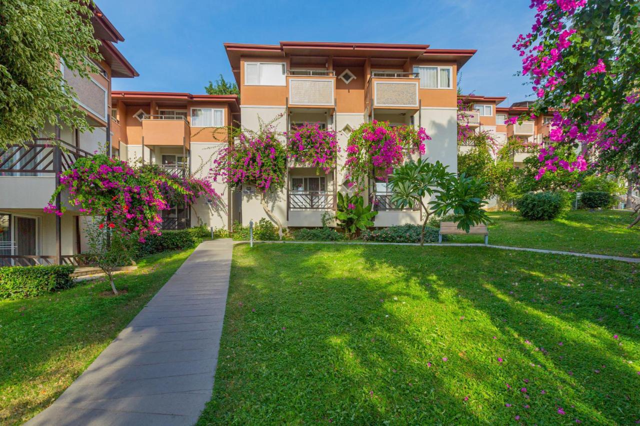 Justiniano Club 4* Okurcalar