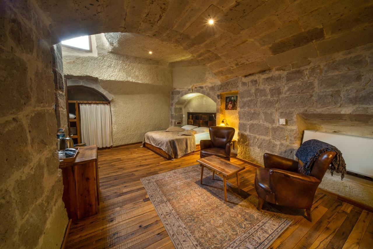 Hotel Seki Cave