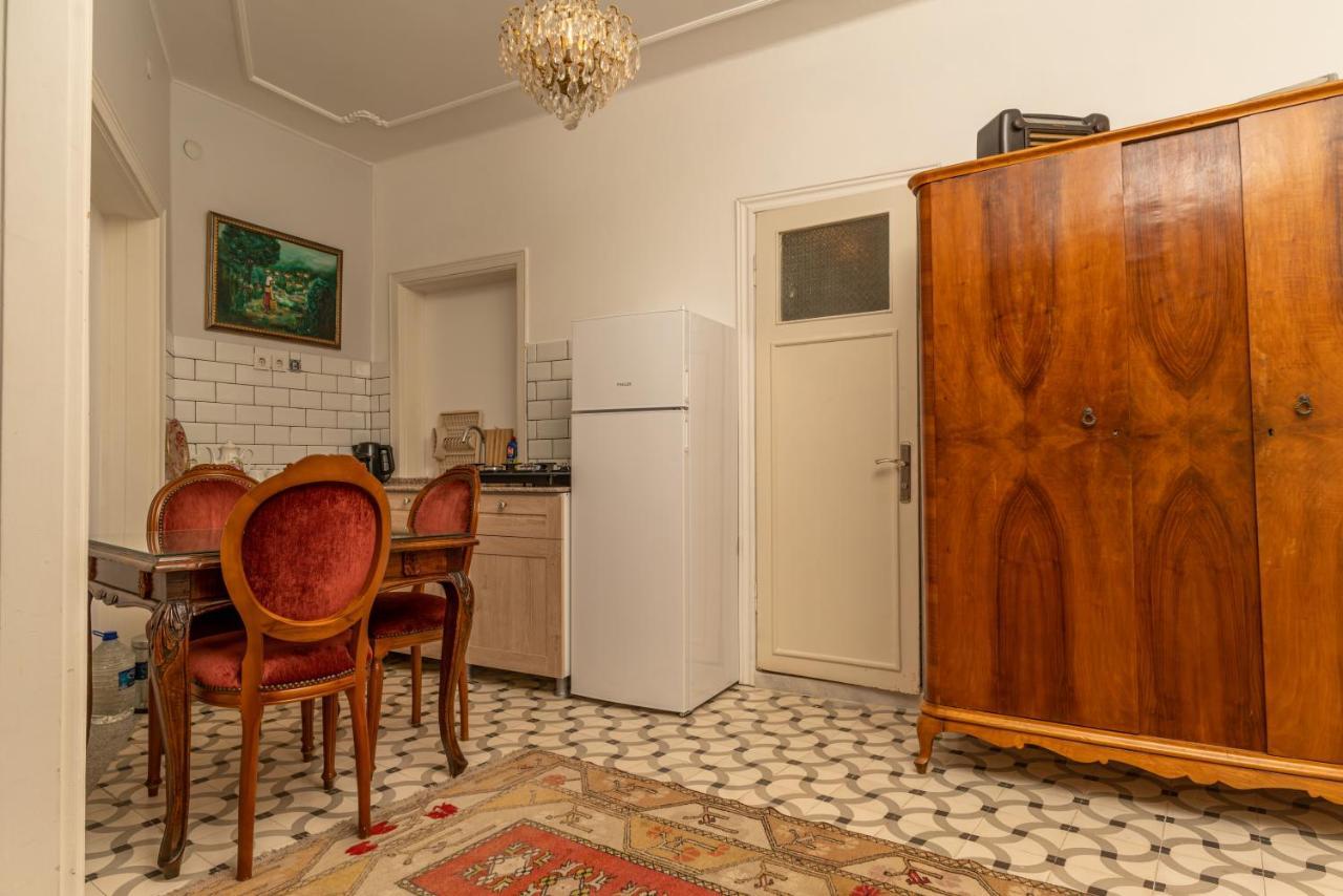 Bueyuek Apartment
