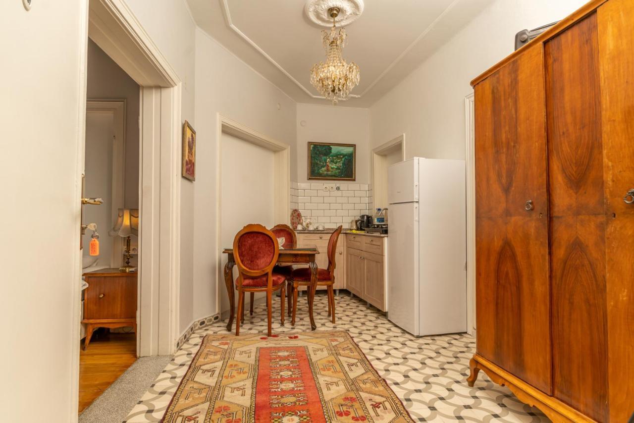 Bueyuek Apartment *