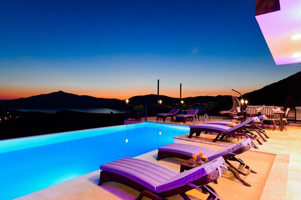 Pelit * Kalkan