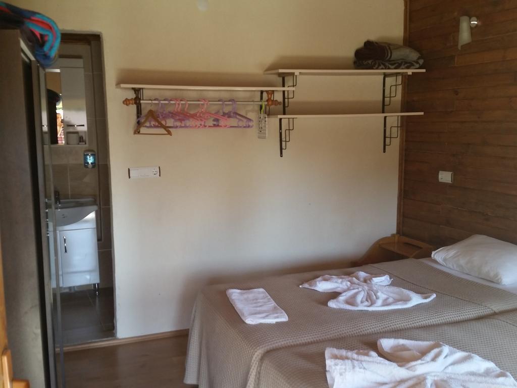 Guest house Selenes 3*