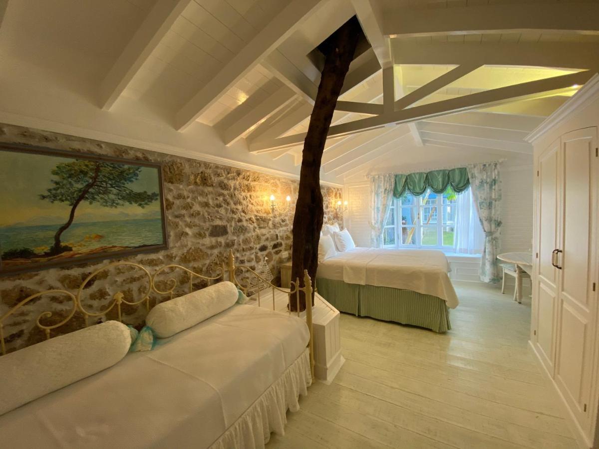 Hotel Lola 38 3*
