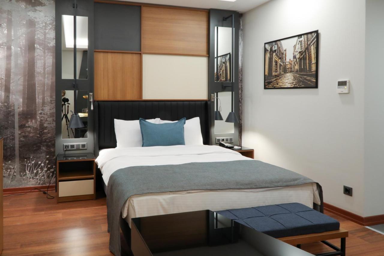 Hotel Expoist 3*