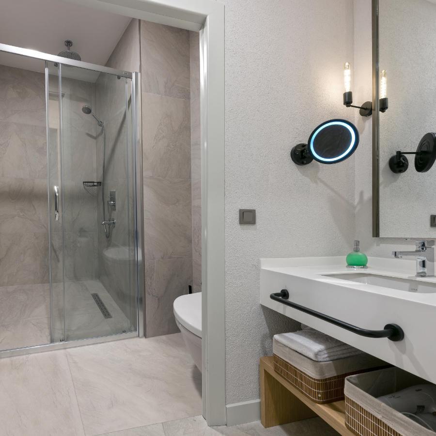 Hotel A