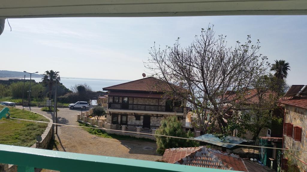 Evin Guest house Side