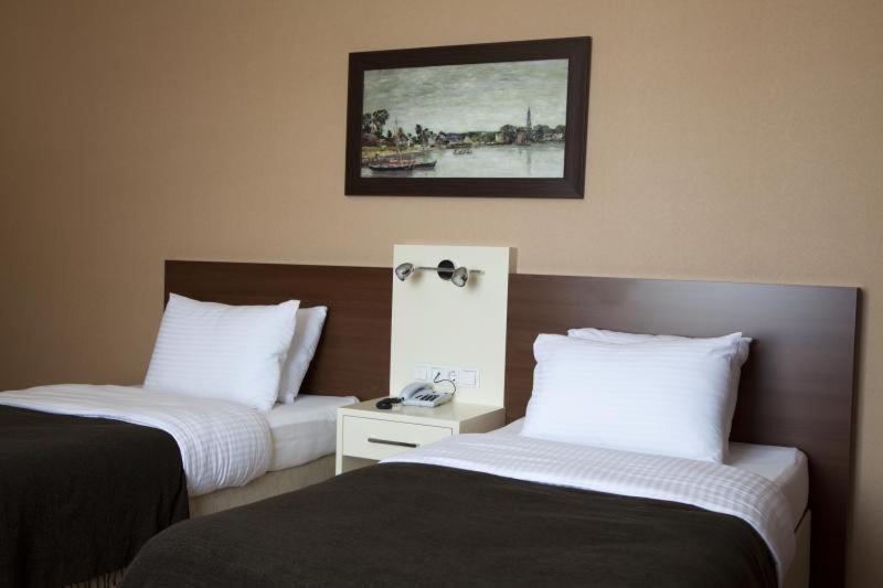 Hotel Gosterisli 3*