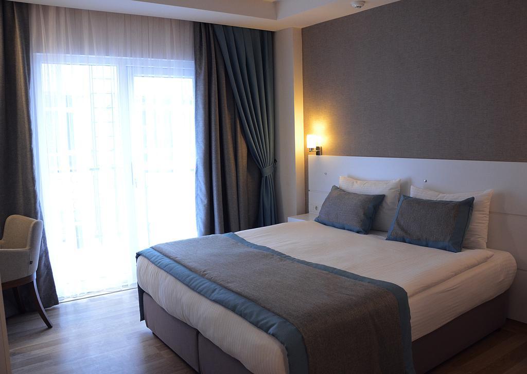 Parion House 2*