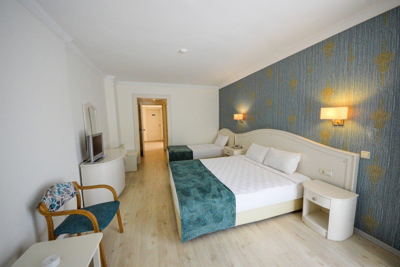Idas Club Hotel 4*