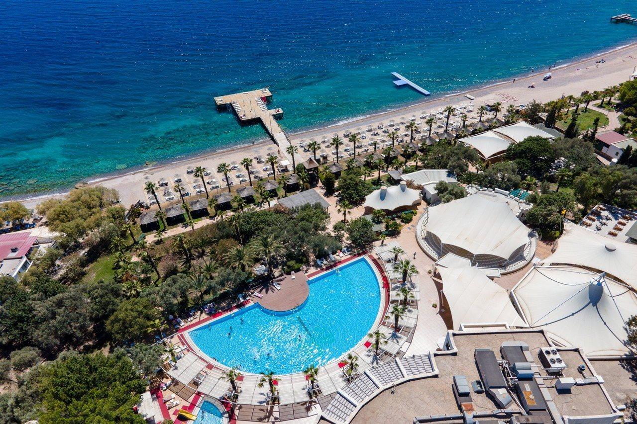 Latanya Park 4*