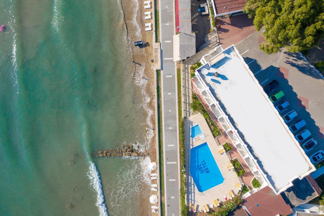 Side Beach Club 3*