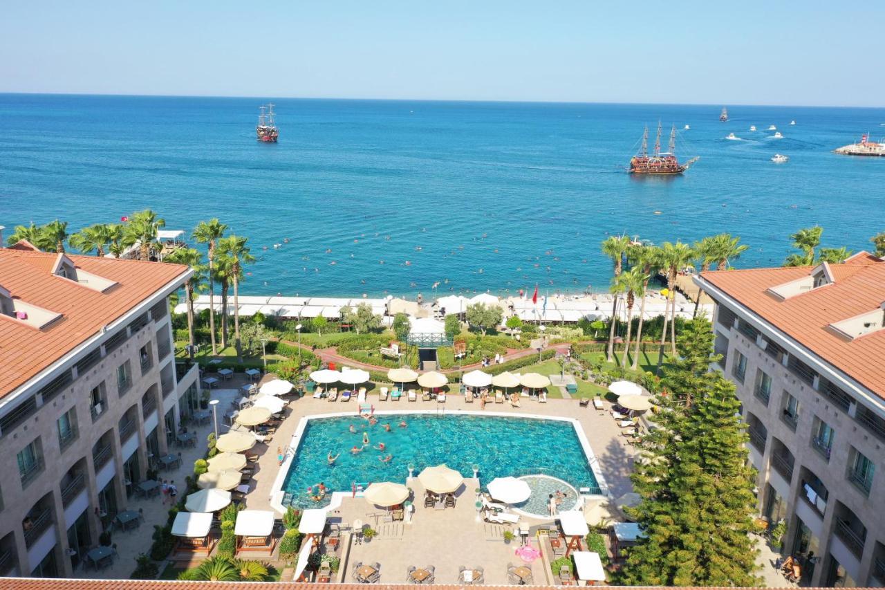 Resort Fame &