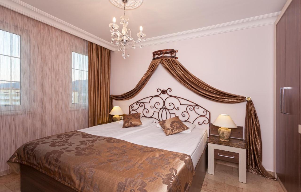 Club Paradiso & Hotel