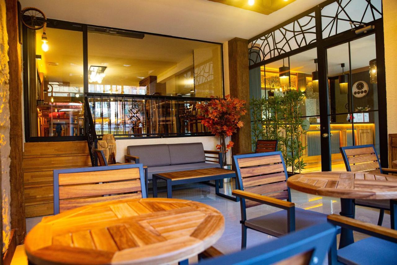 Emirtimes Kadikoey Istanbul