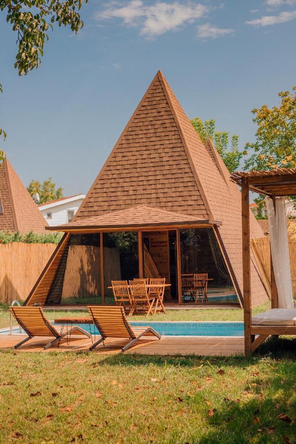Pyramid * Sapanca