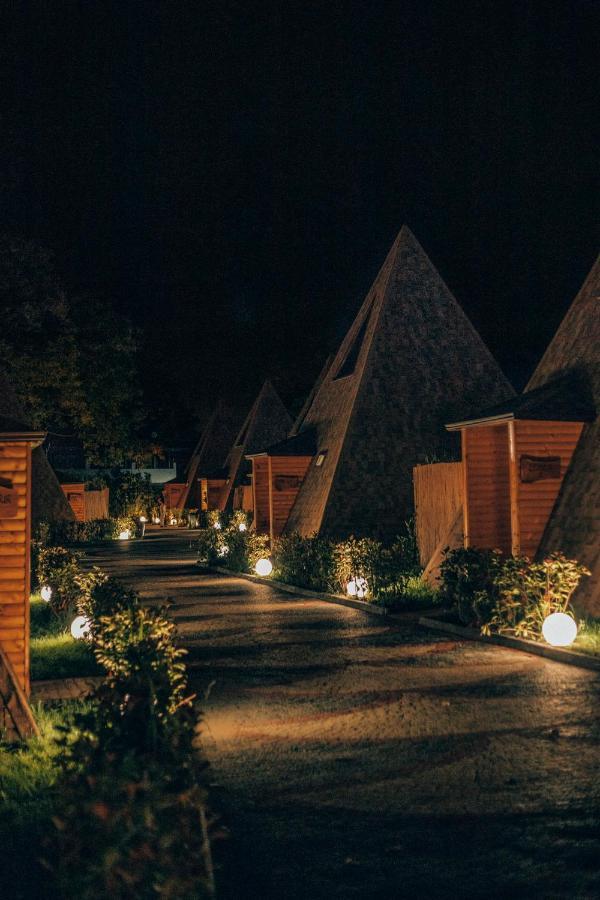 Pyramid Resort *