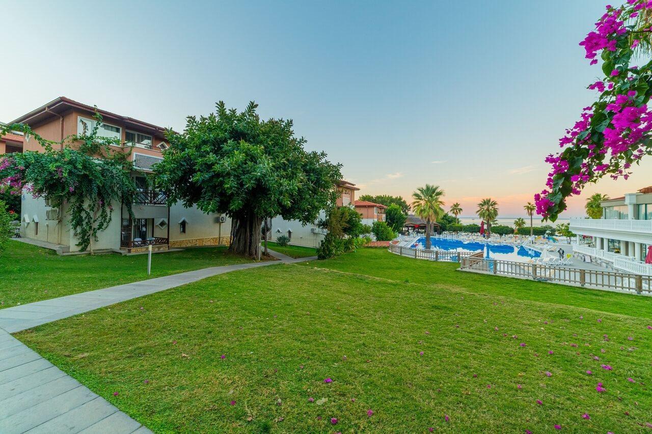 Resort Justiniano Club Okurcalar