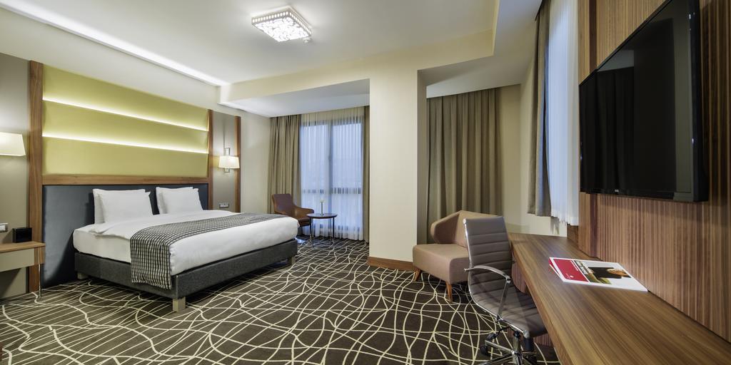 Ramada By Wyndham