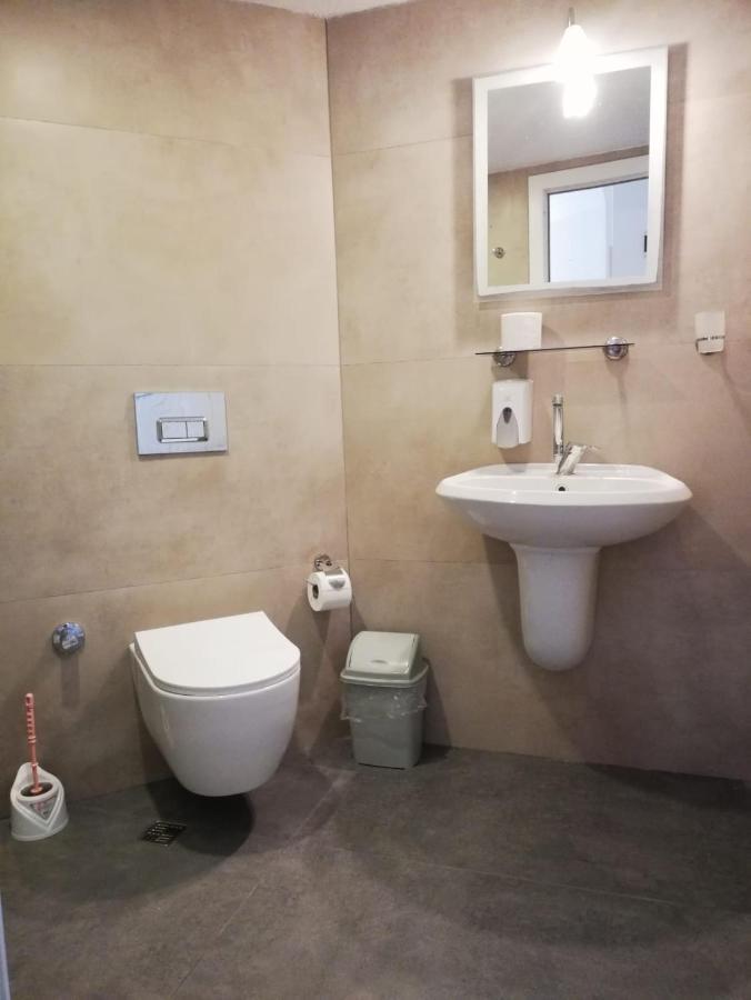Viras Hotel 3*