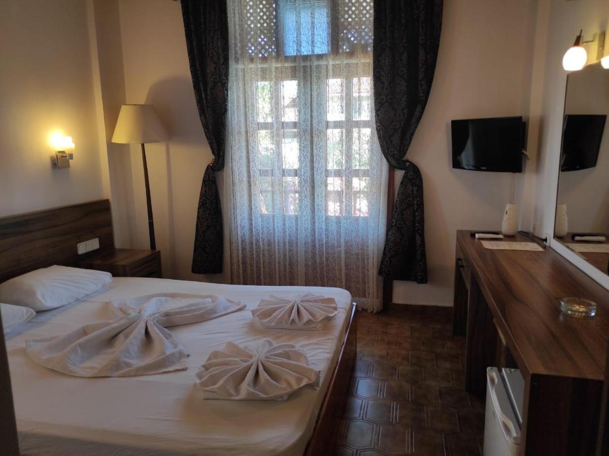Palma Rosa Bed & Breakfast 3*