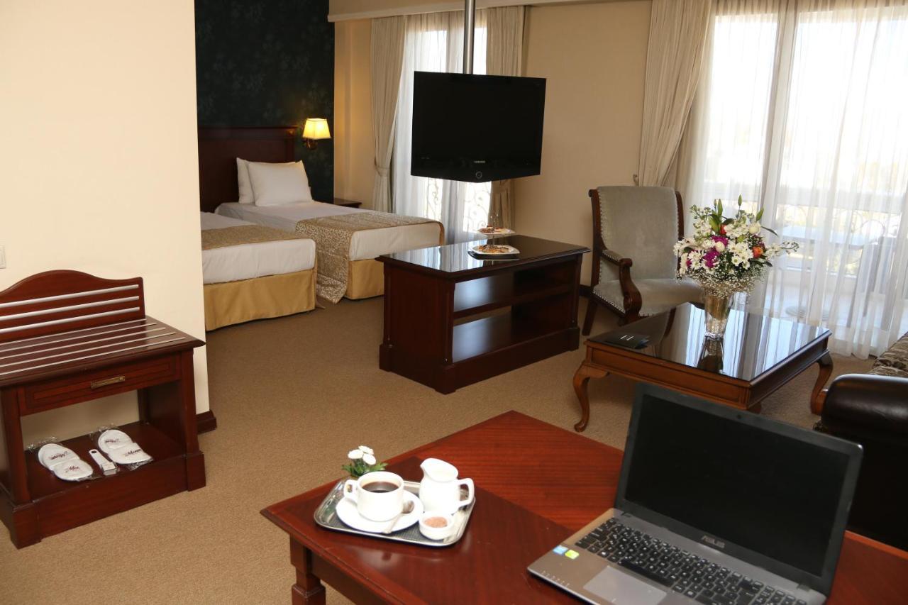Monec Hotel 4*