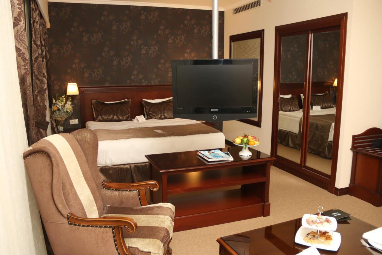 Hotel Monec 4*