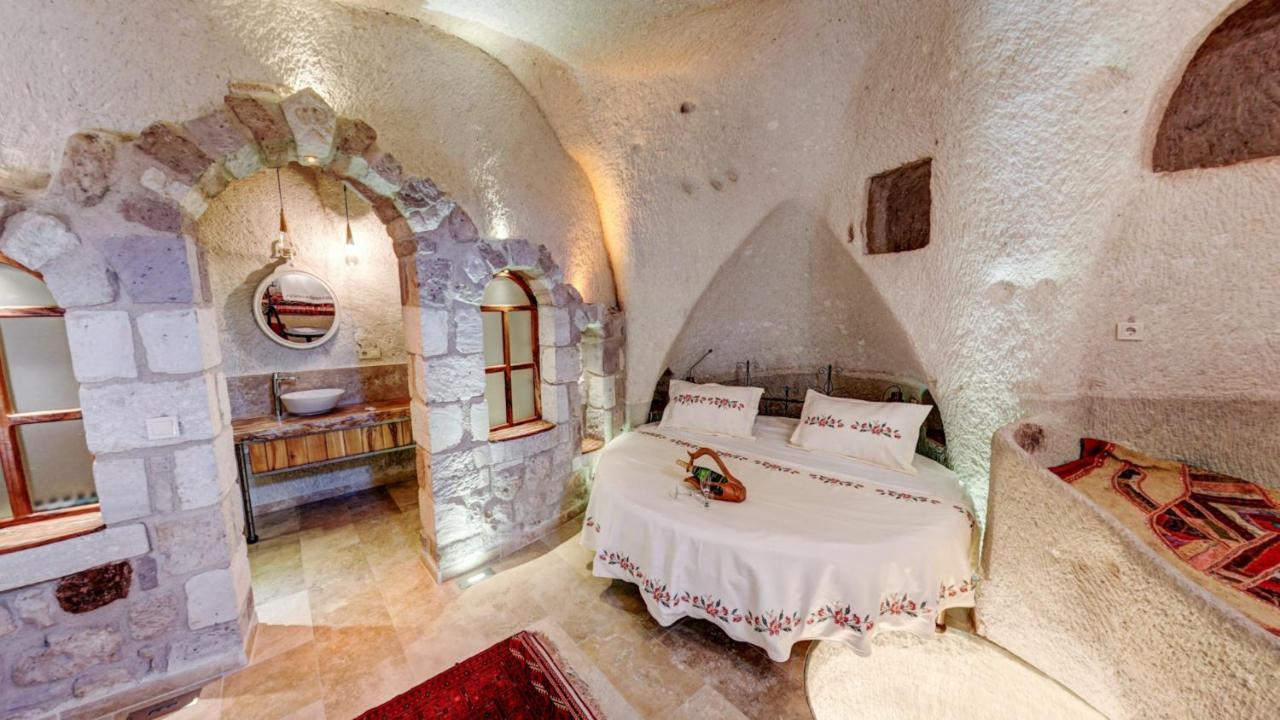 Panoramic Cave 2*