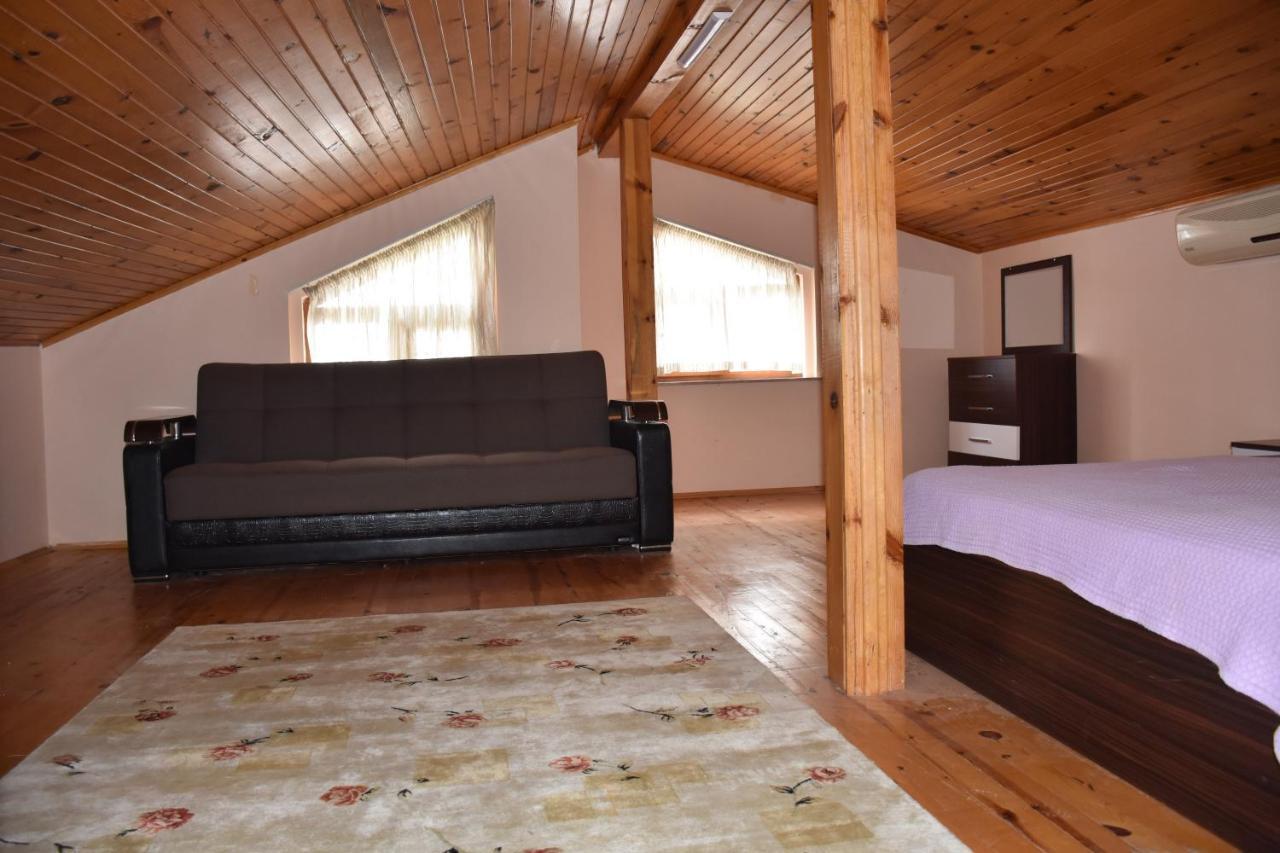 Dinara Hotel 2*