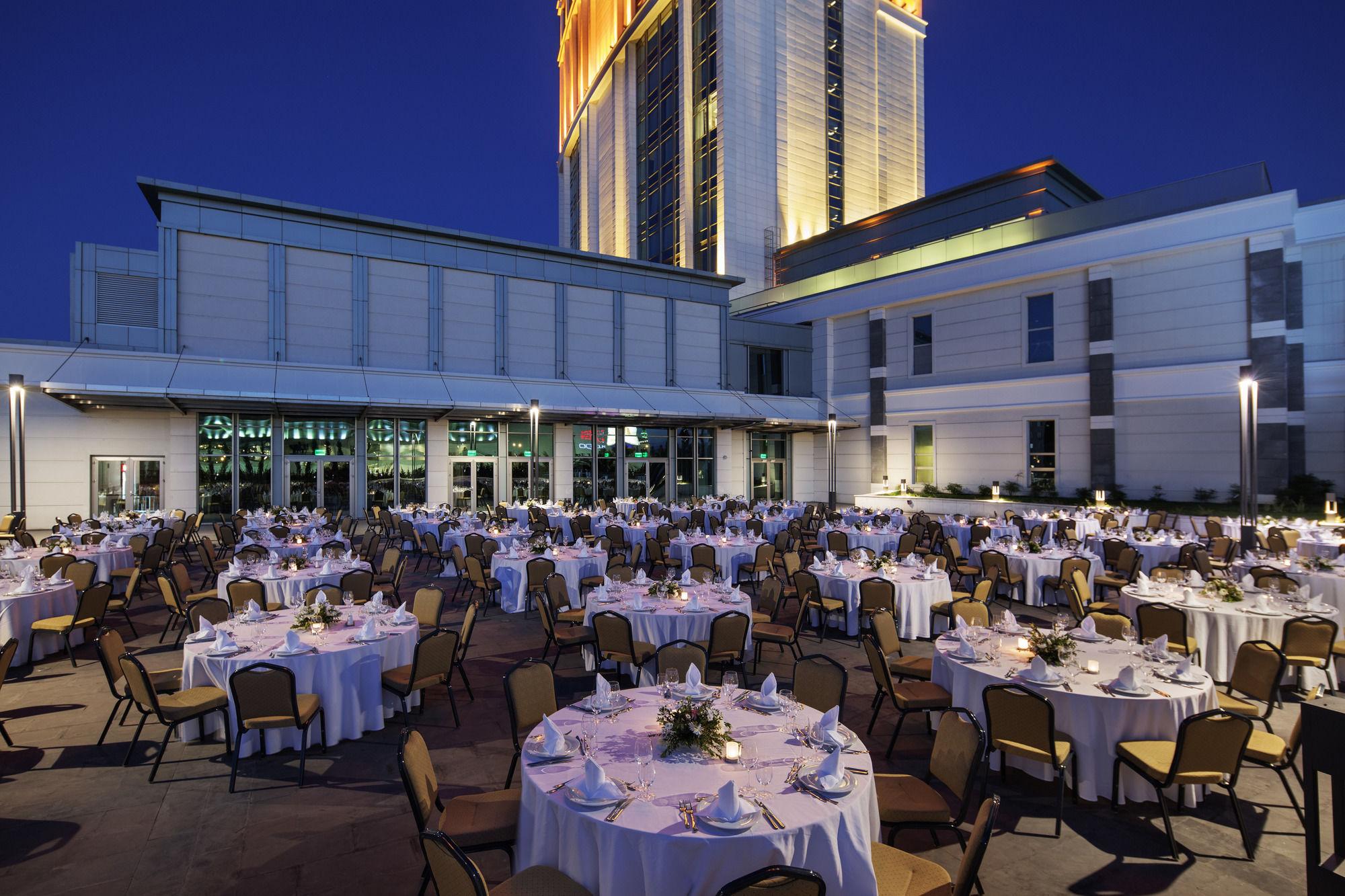Movenpick Hotel 5*