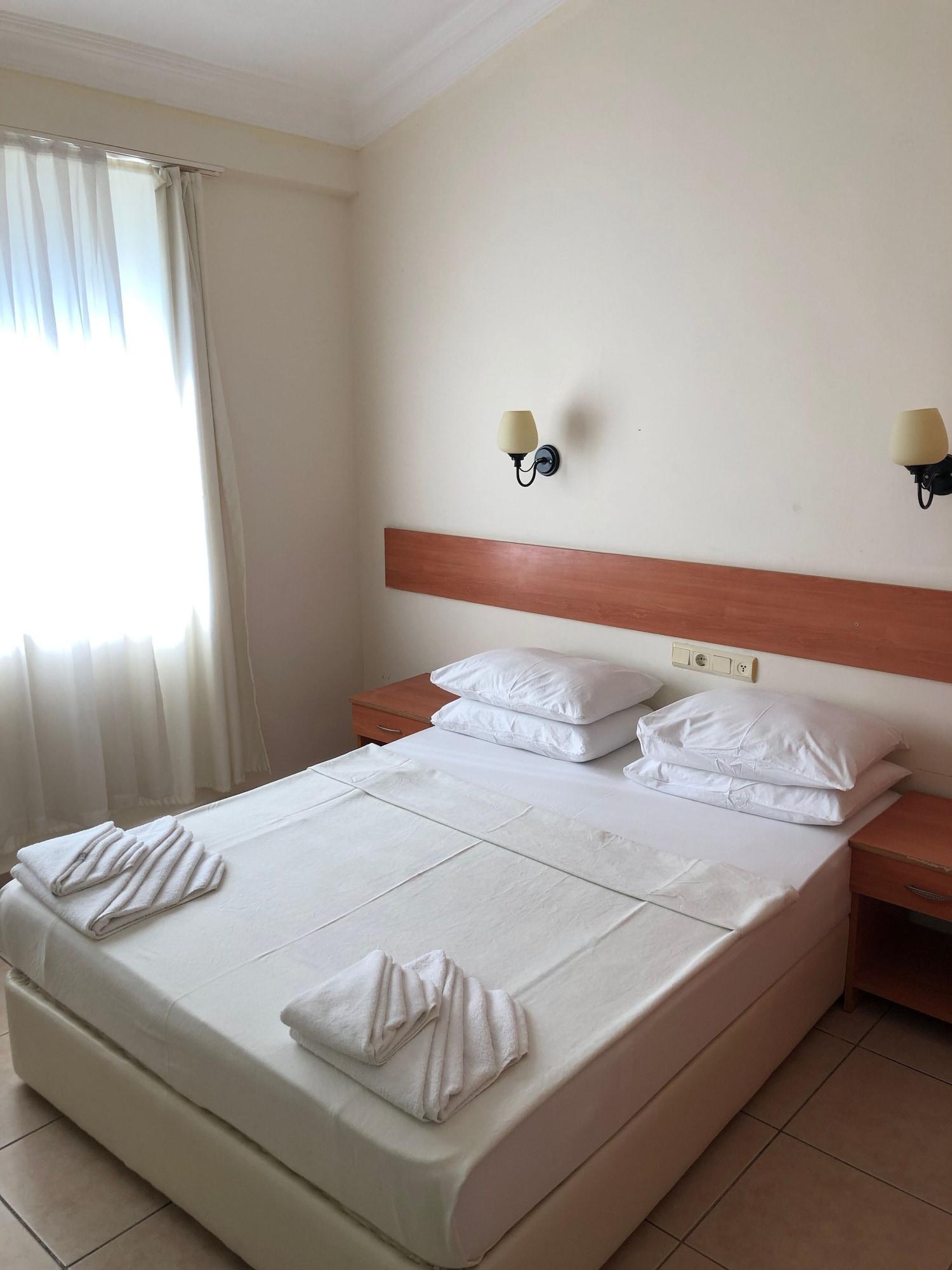 Melissa Garden Apart 3* Side