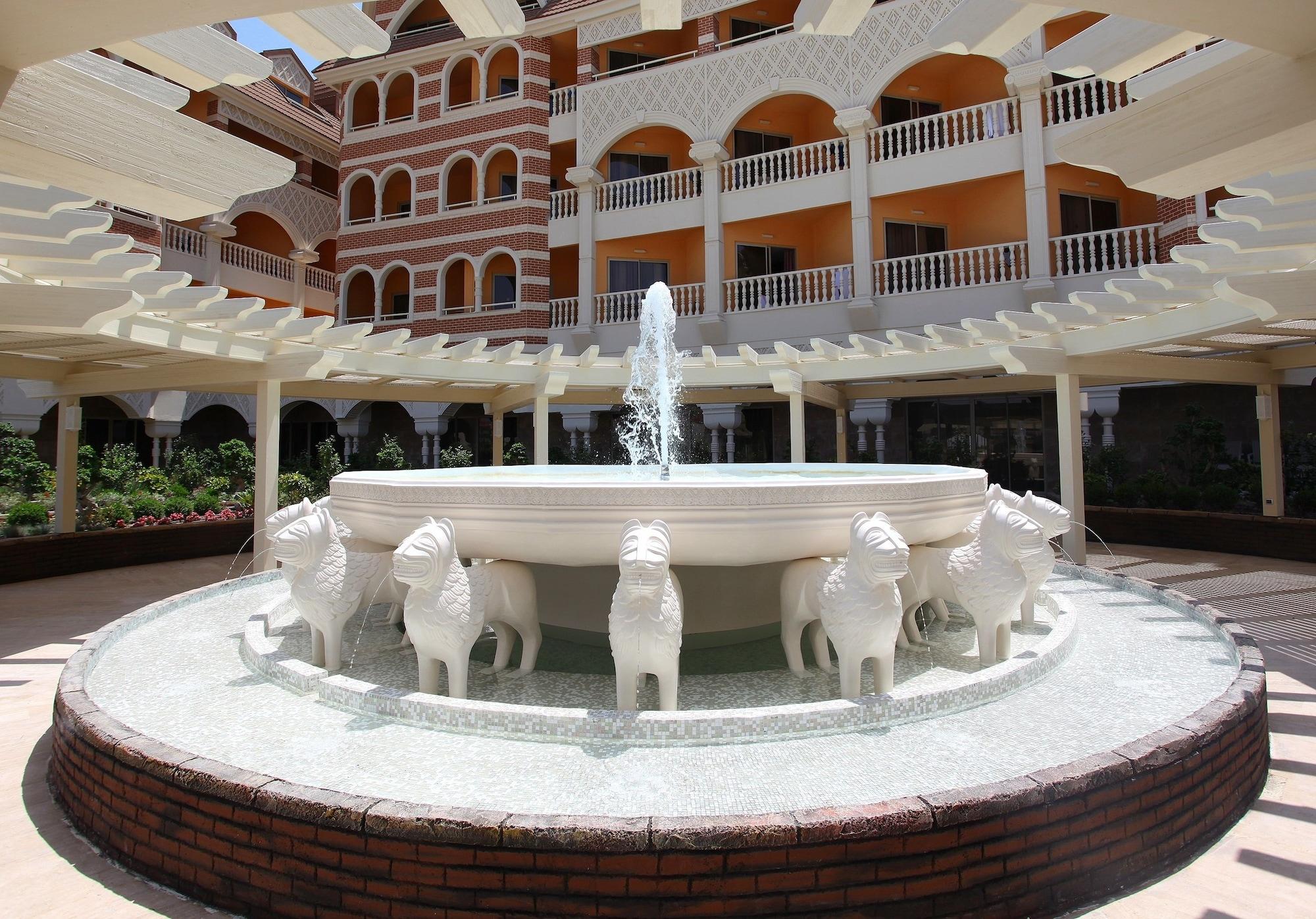 Resort Royal Alhambra Palace