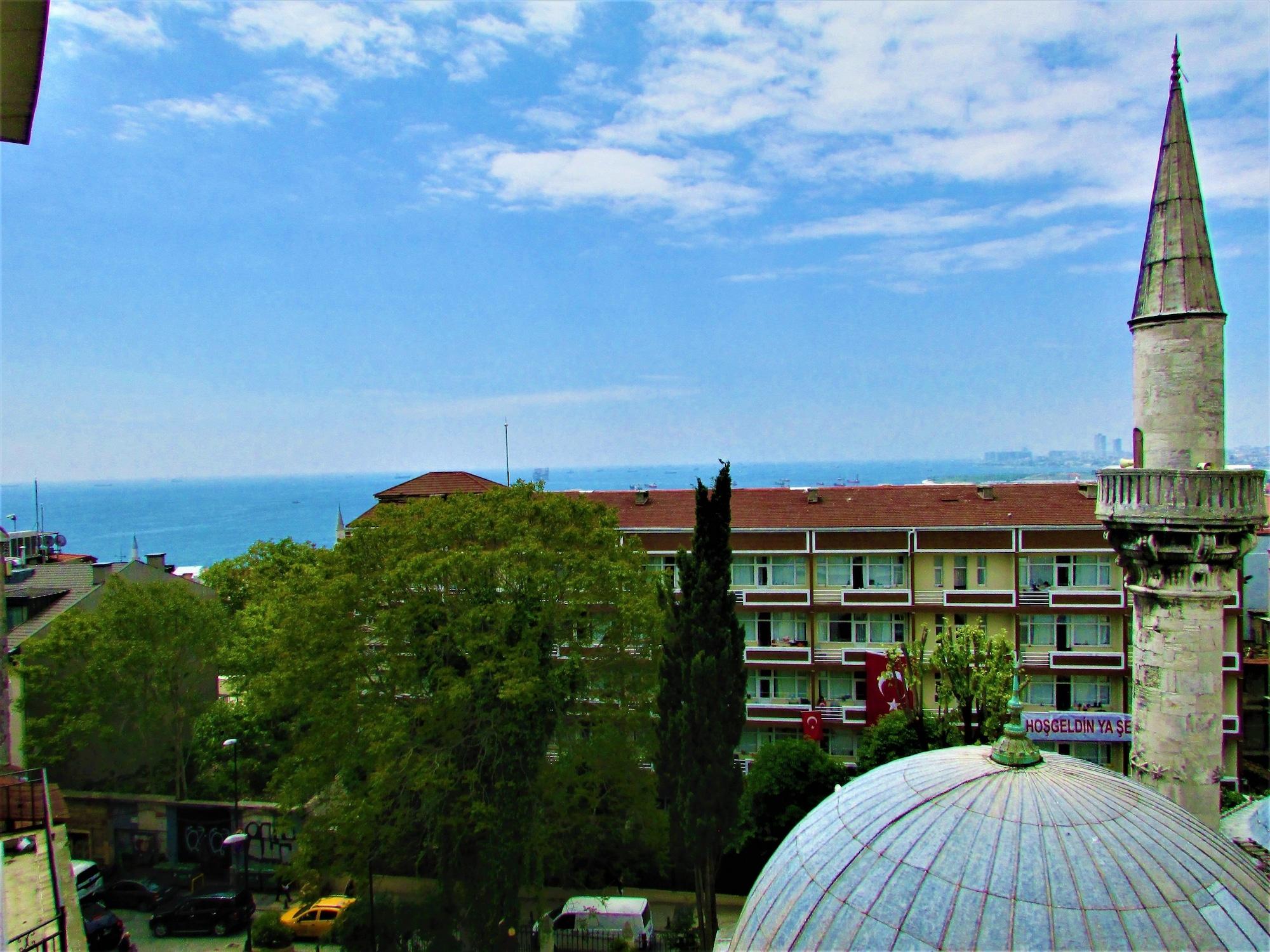 Hotel Lausos Sultanahmet 4*