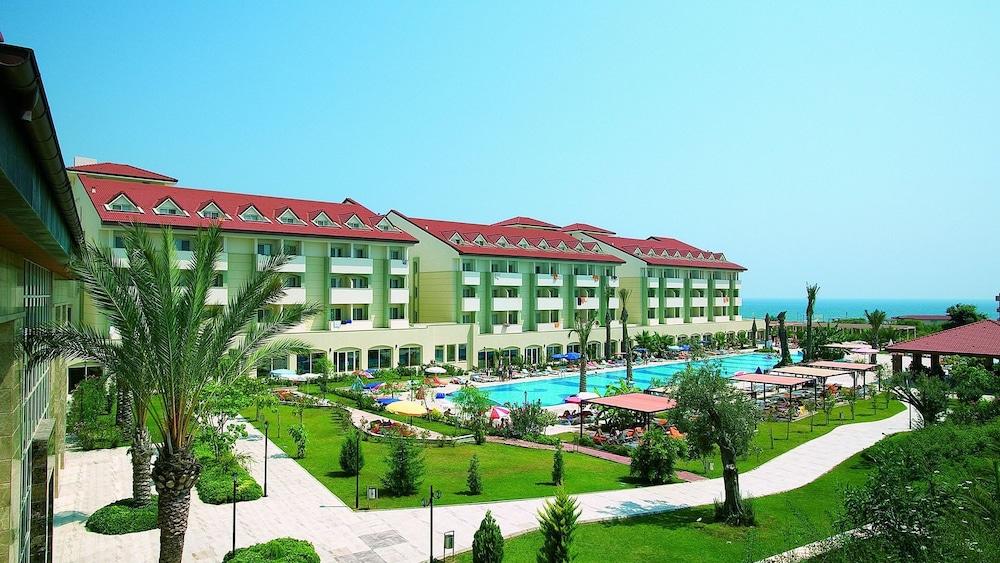 Resort Sural Side
