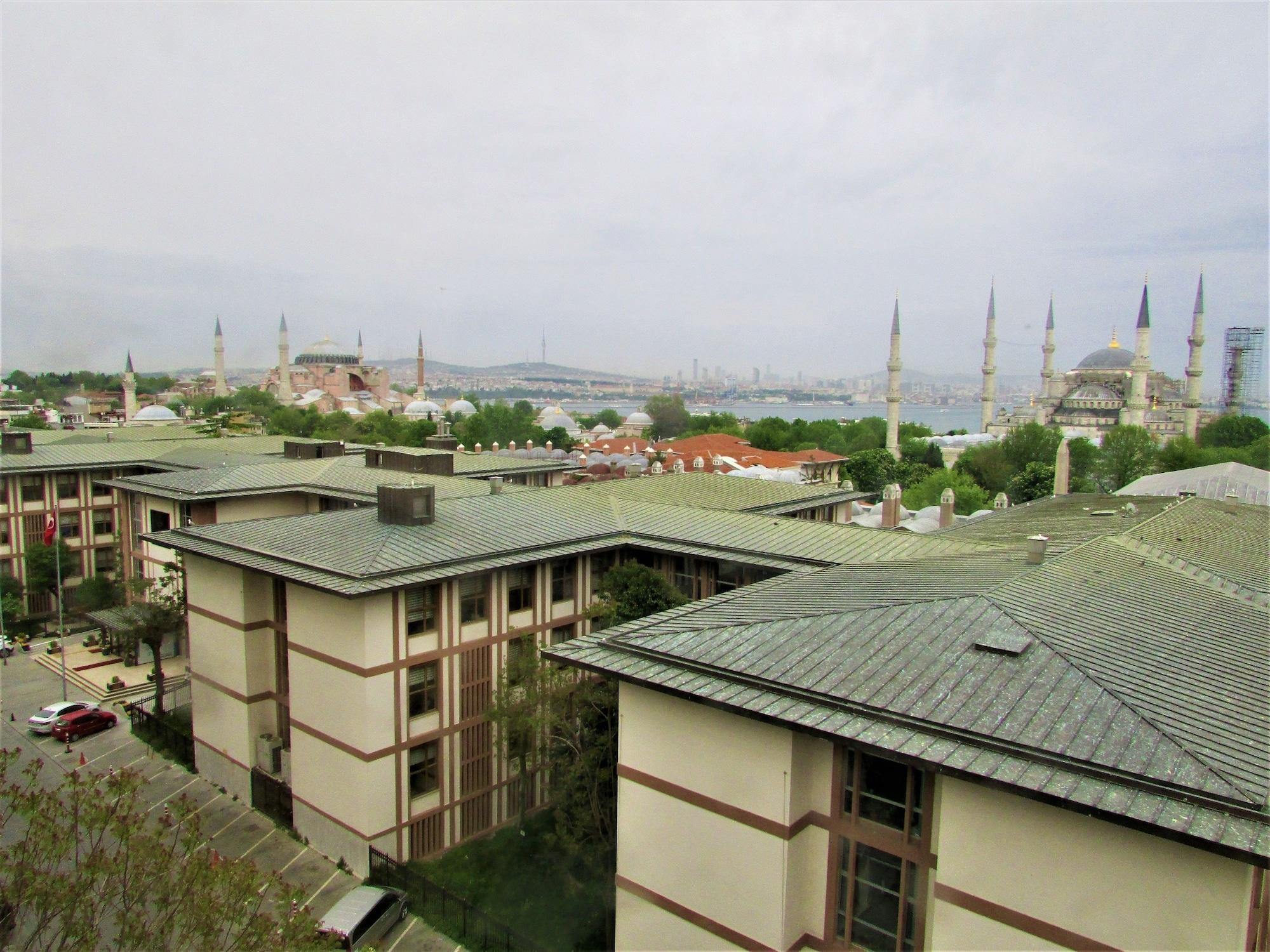 Hotel Lausos Sultanahmet 4*