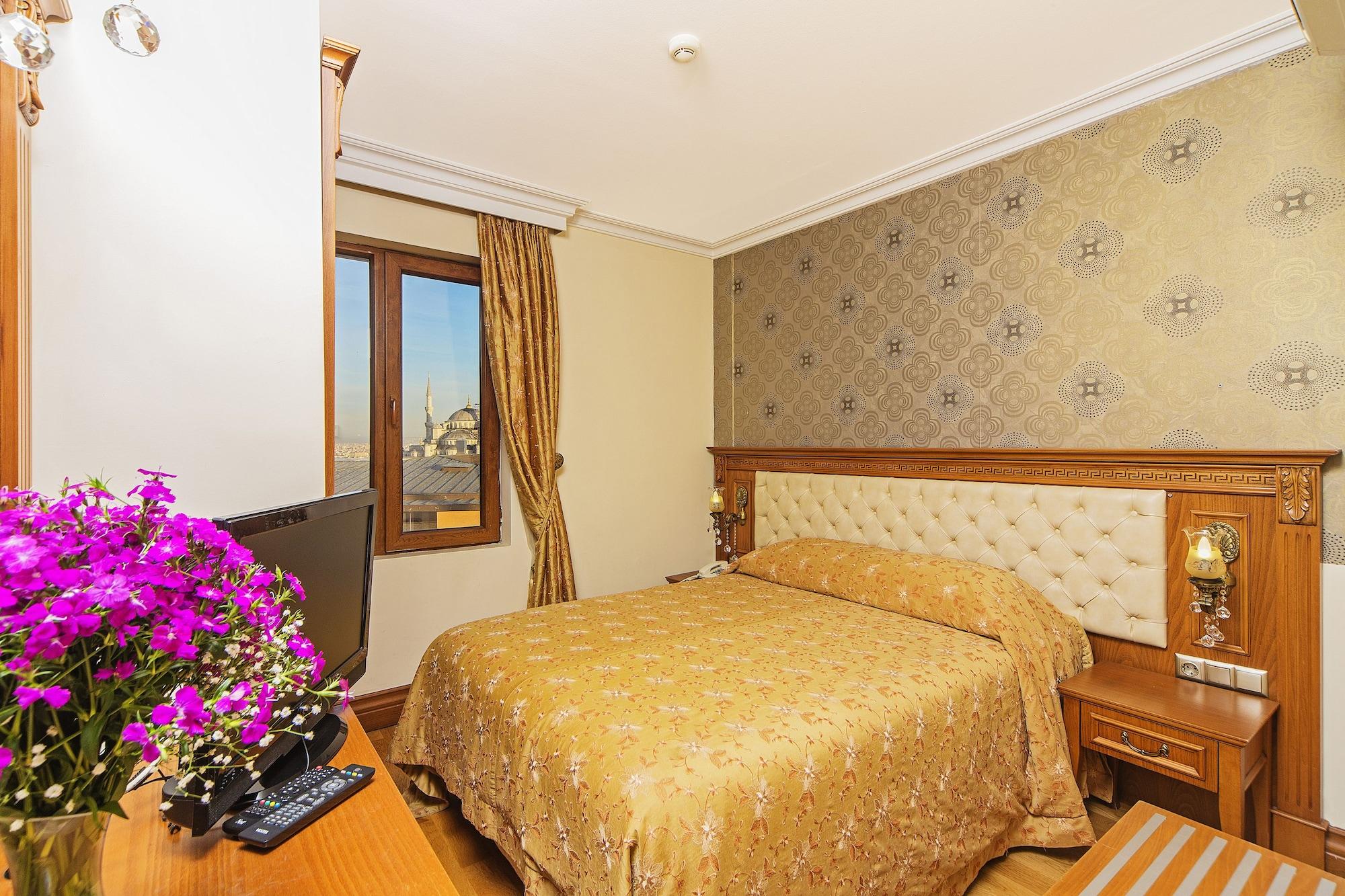 Hotel Lausos Sultanahmet 4*