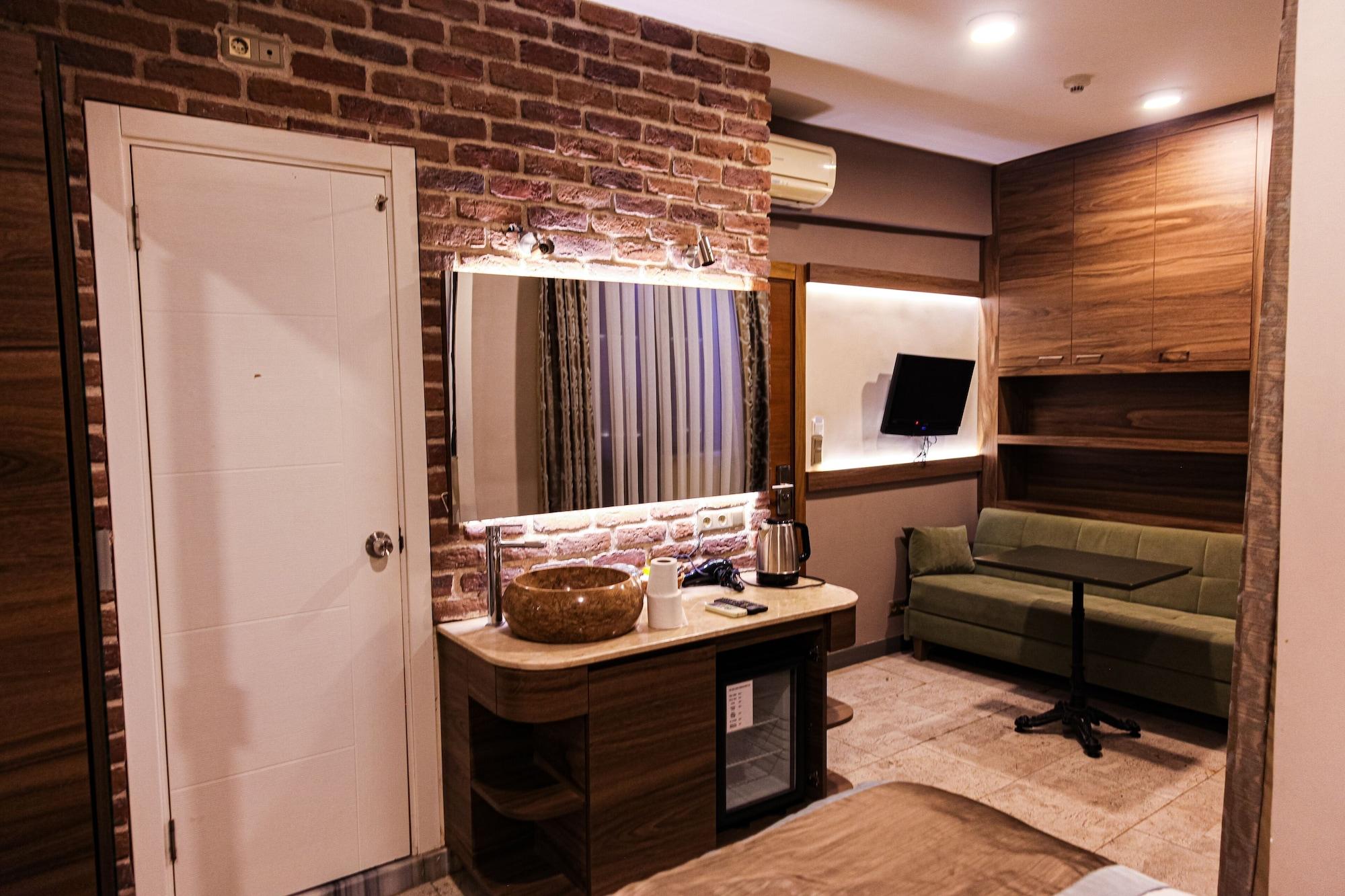 The Pera Hotel