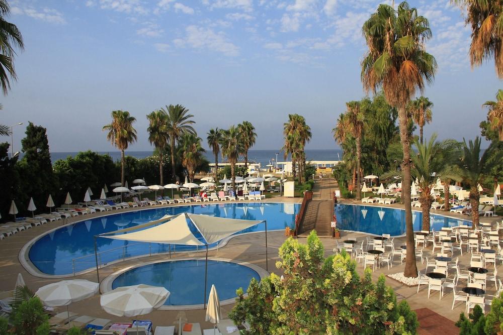Resort Club Kastalia Village 5*
