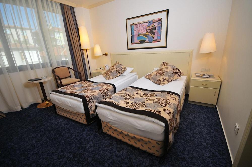 Class 4* Ankara