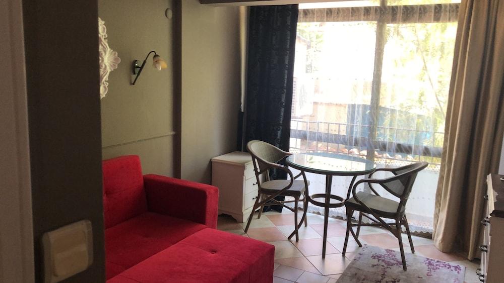 Hotel Hani 2*