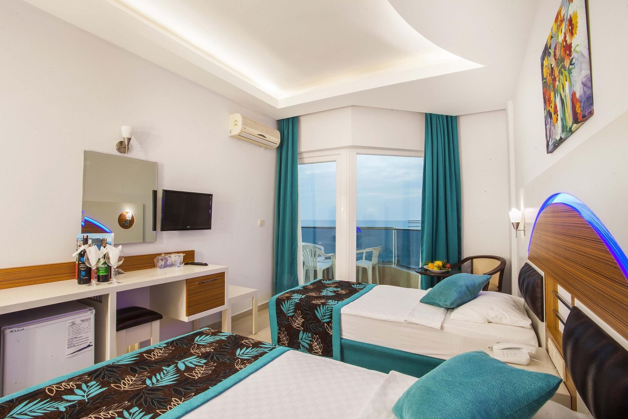 Hotel Kleopatra Ada 4*