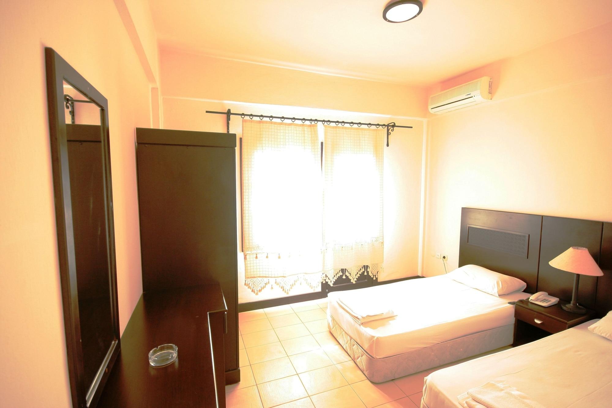 Hotel Safir 2*