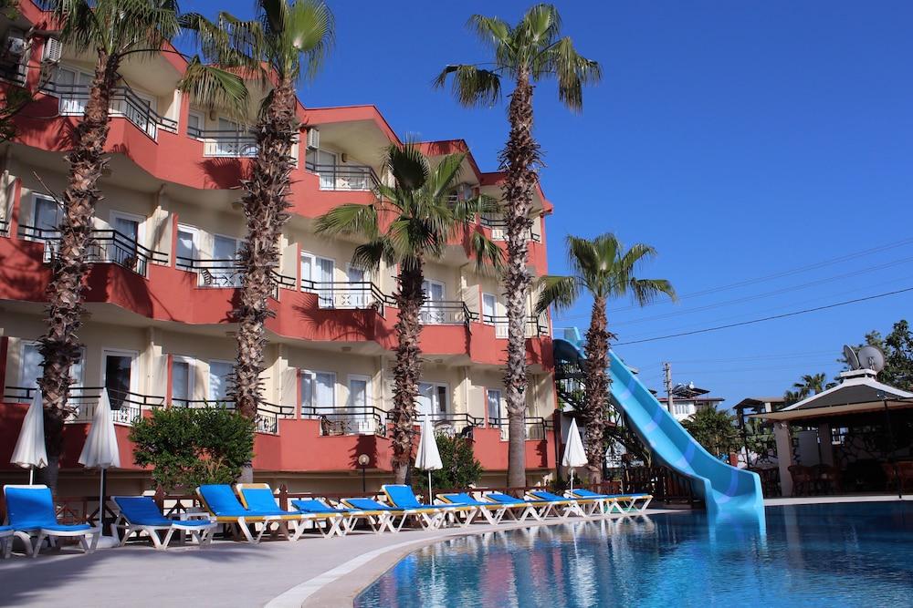 Semoris Hotel 3*