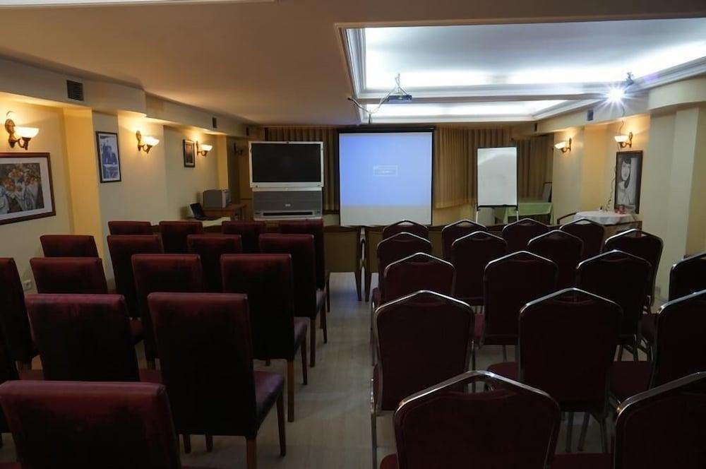 Helen Hotel