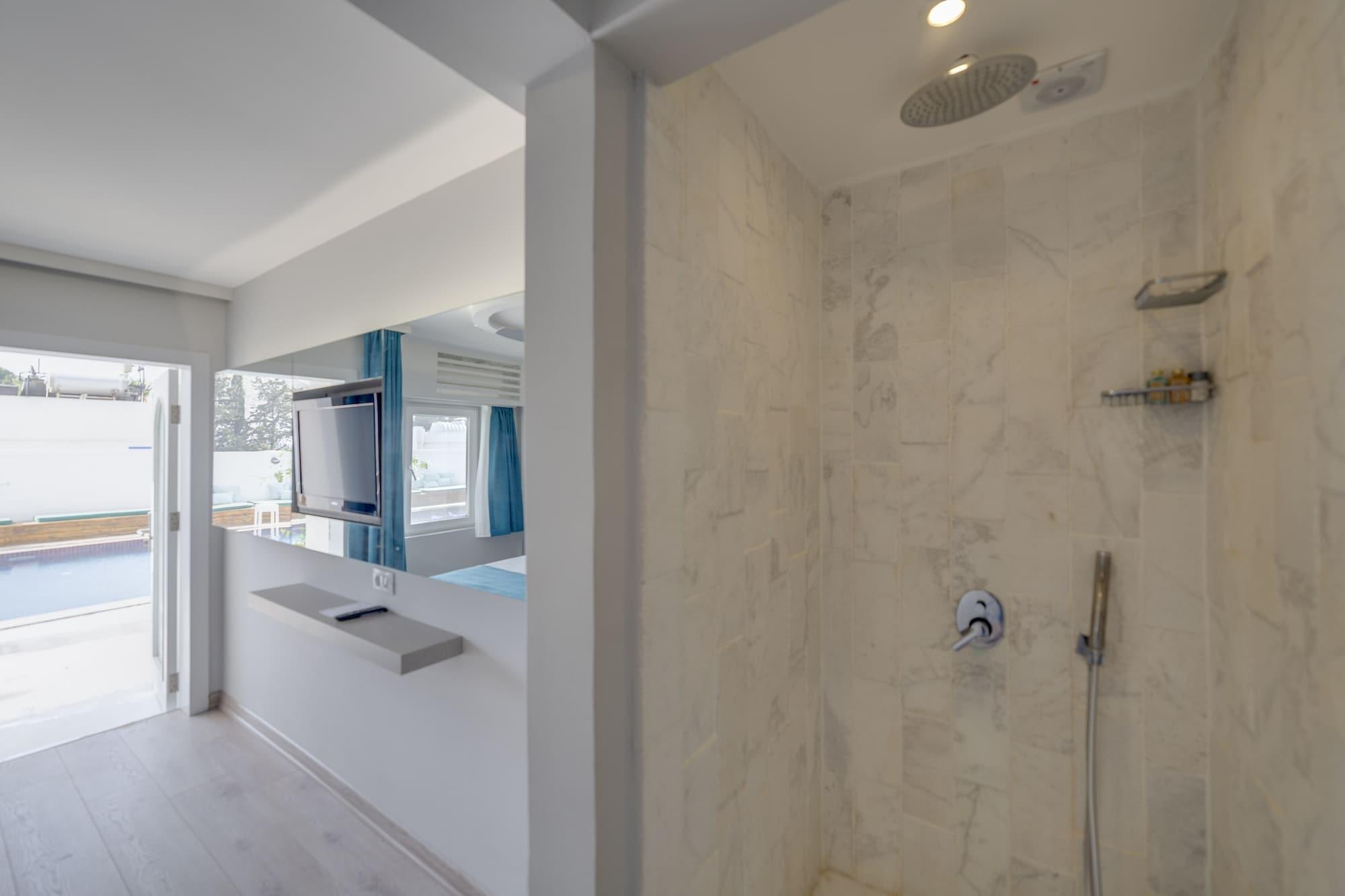 Hotel La Brezza &