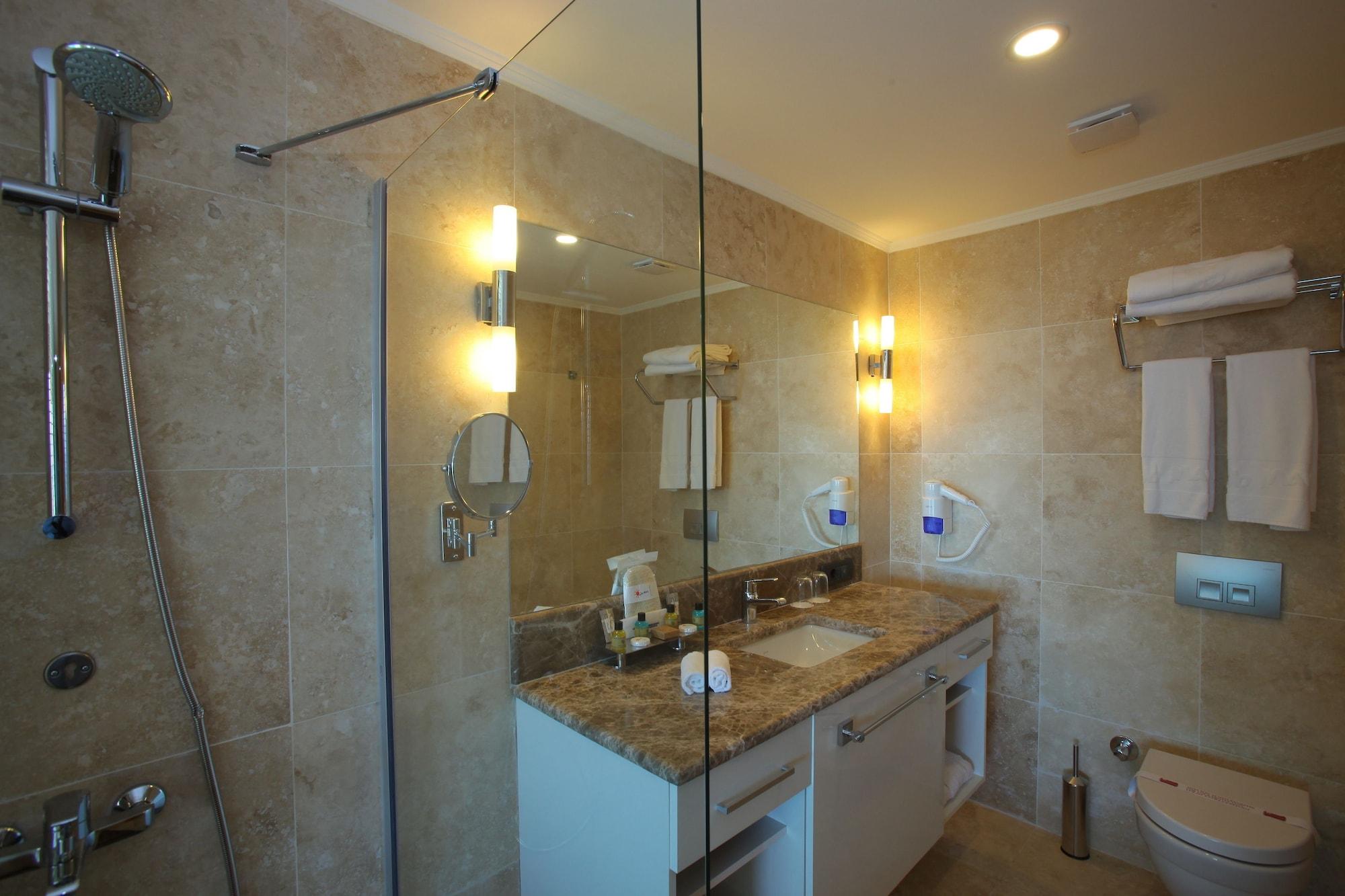 Bellazure Resort Turgutreis