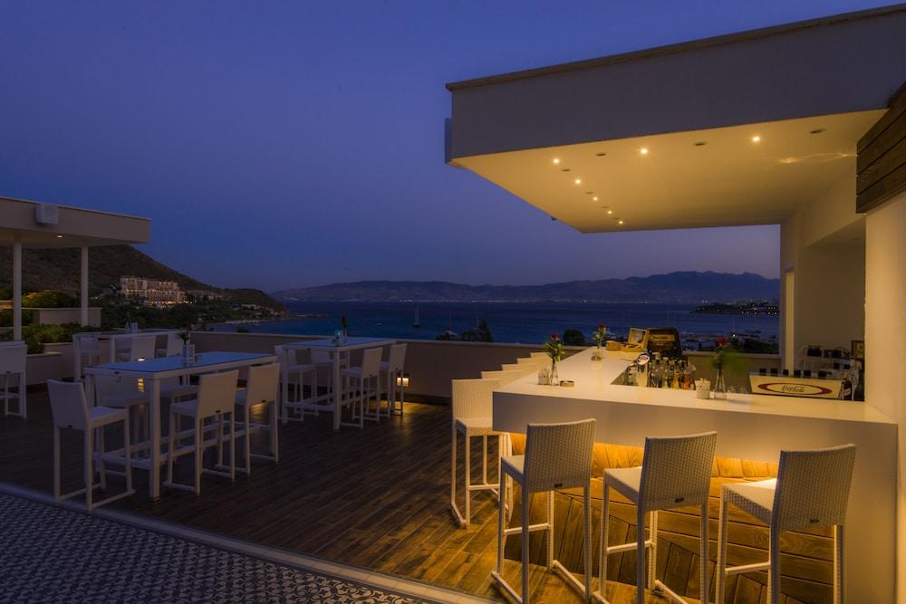 Bellazure Resort