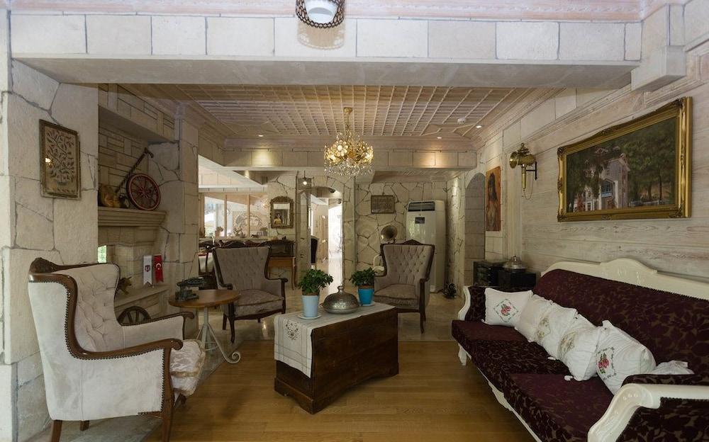 Hotel Petunya Boutique 3*