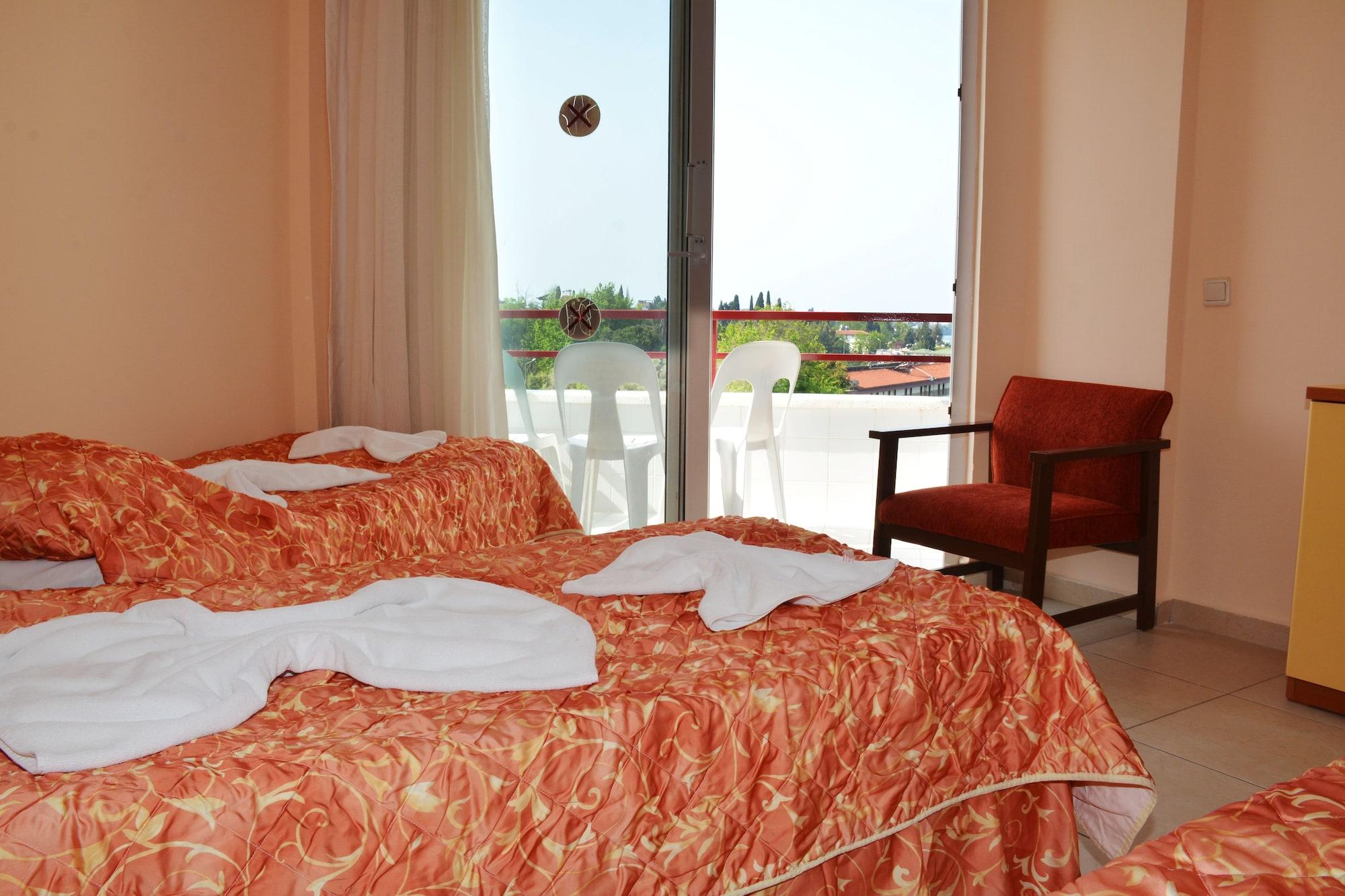 Hotel Kervan Side