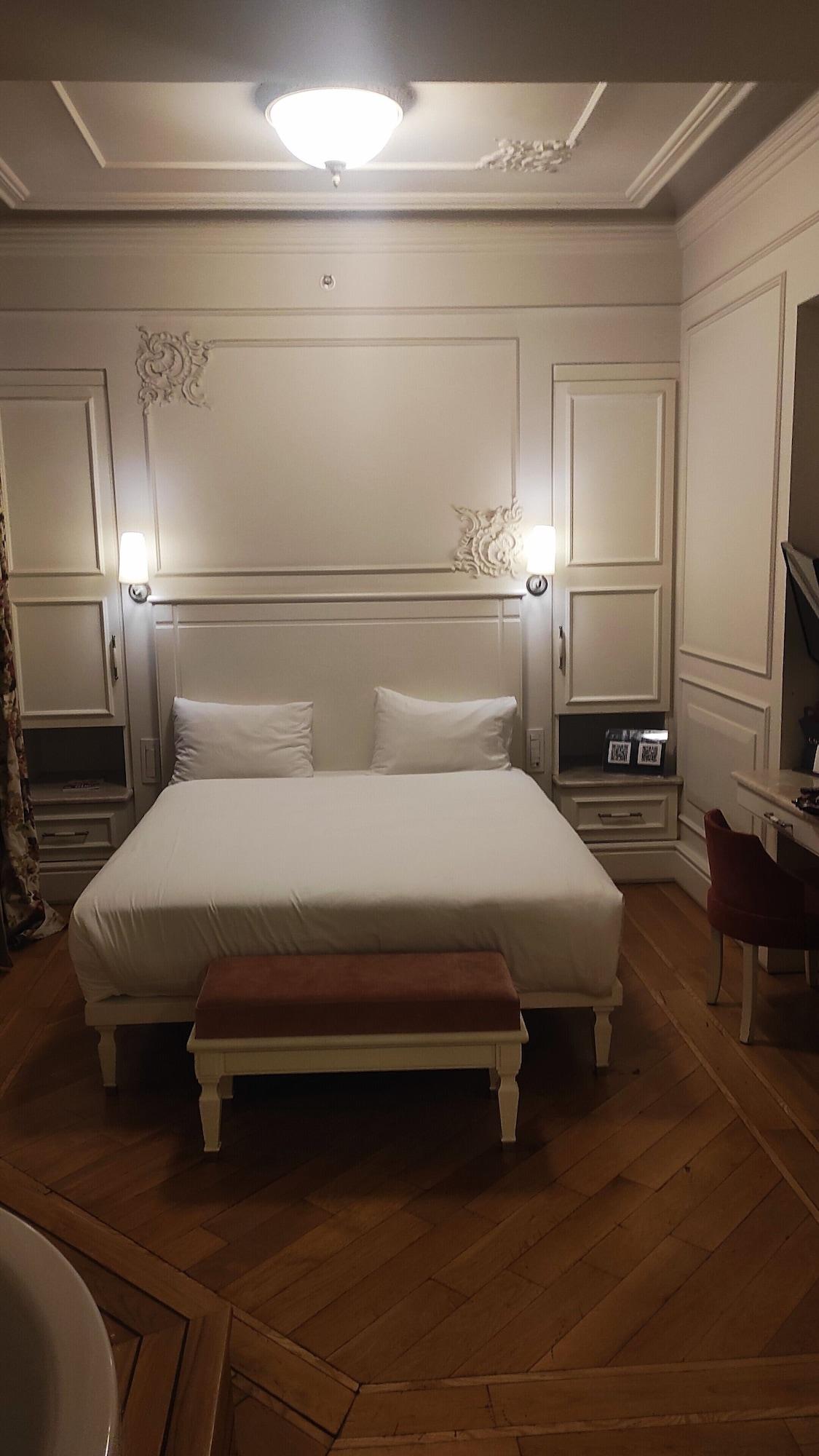 Hotel Corinne Art & Boutique 4*